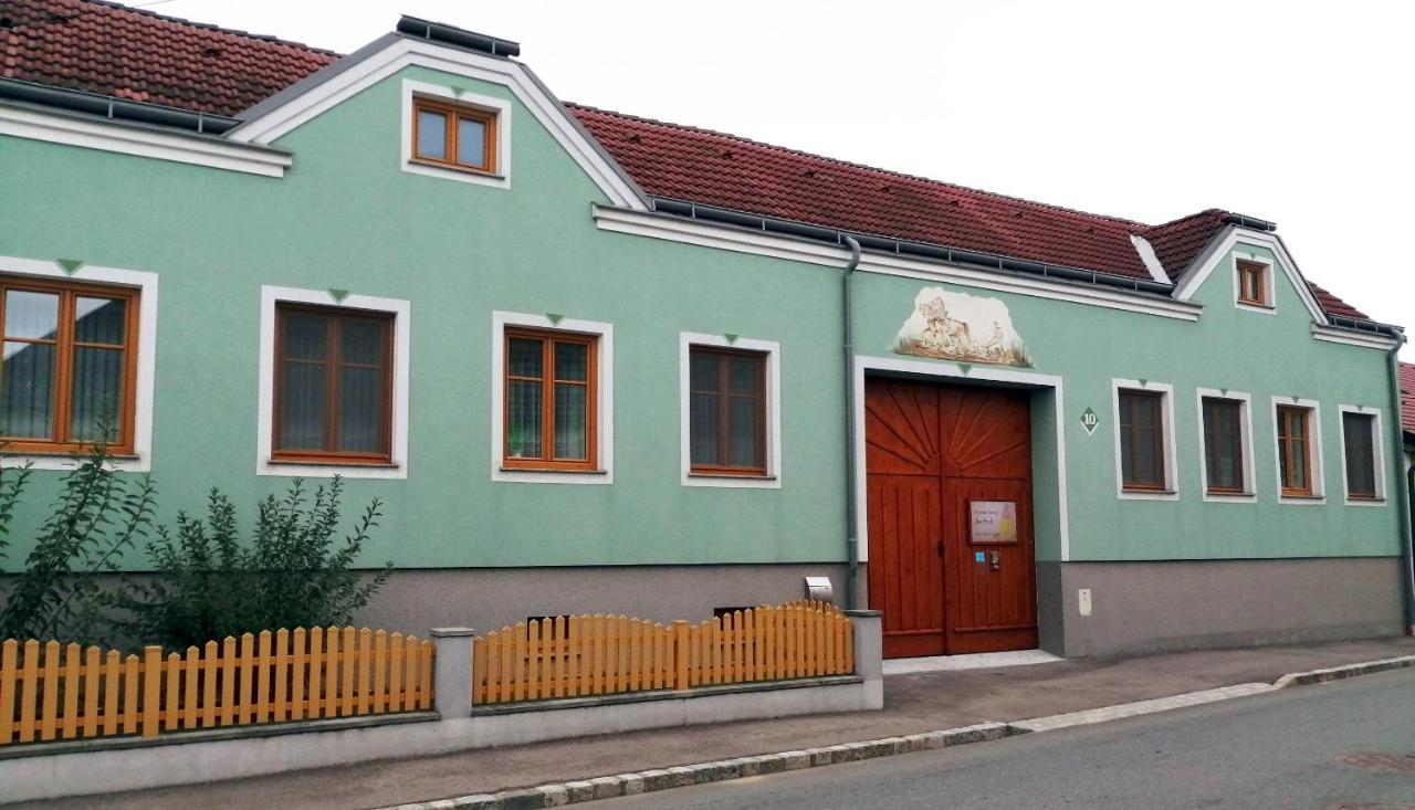 فندق Wohlfuehlhof Bachzelt Weitersfeld المظهر الخارجي الصورة